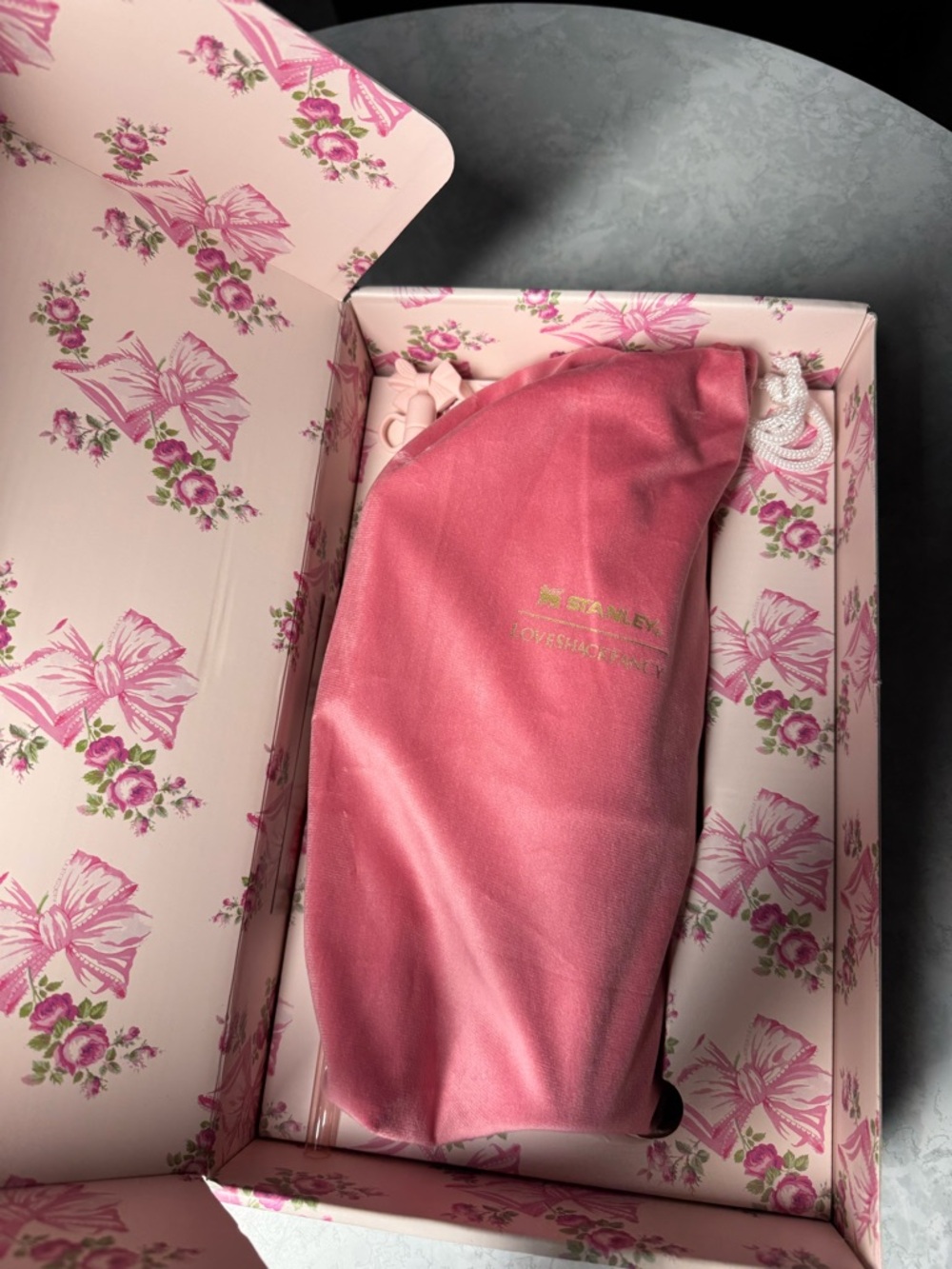 Stanley x LoveShackFancy Flowstate Quencher 40 oz Tumbler (Pink Mink) - Picture 3 of 3